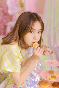 佐伯奈